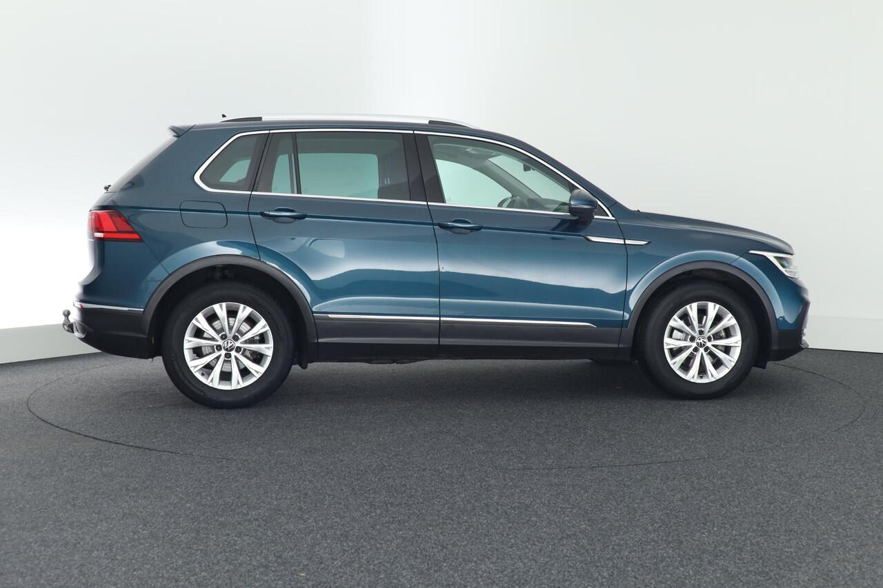 Volkswagen TIGUAN 1.5 TSI 150pk DSG Life Business Trekhaak Camera Keyless Virtual Cockpit Stoelverwarming Massage Navigatie