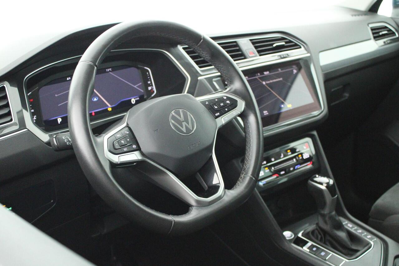 Volkswagen TIGUAN 1.5 TSI 150pk DSG Life Business Trekhaak Camera Keyless Virtual Cockpit Stoelverwarming Massage Navigatie