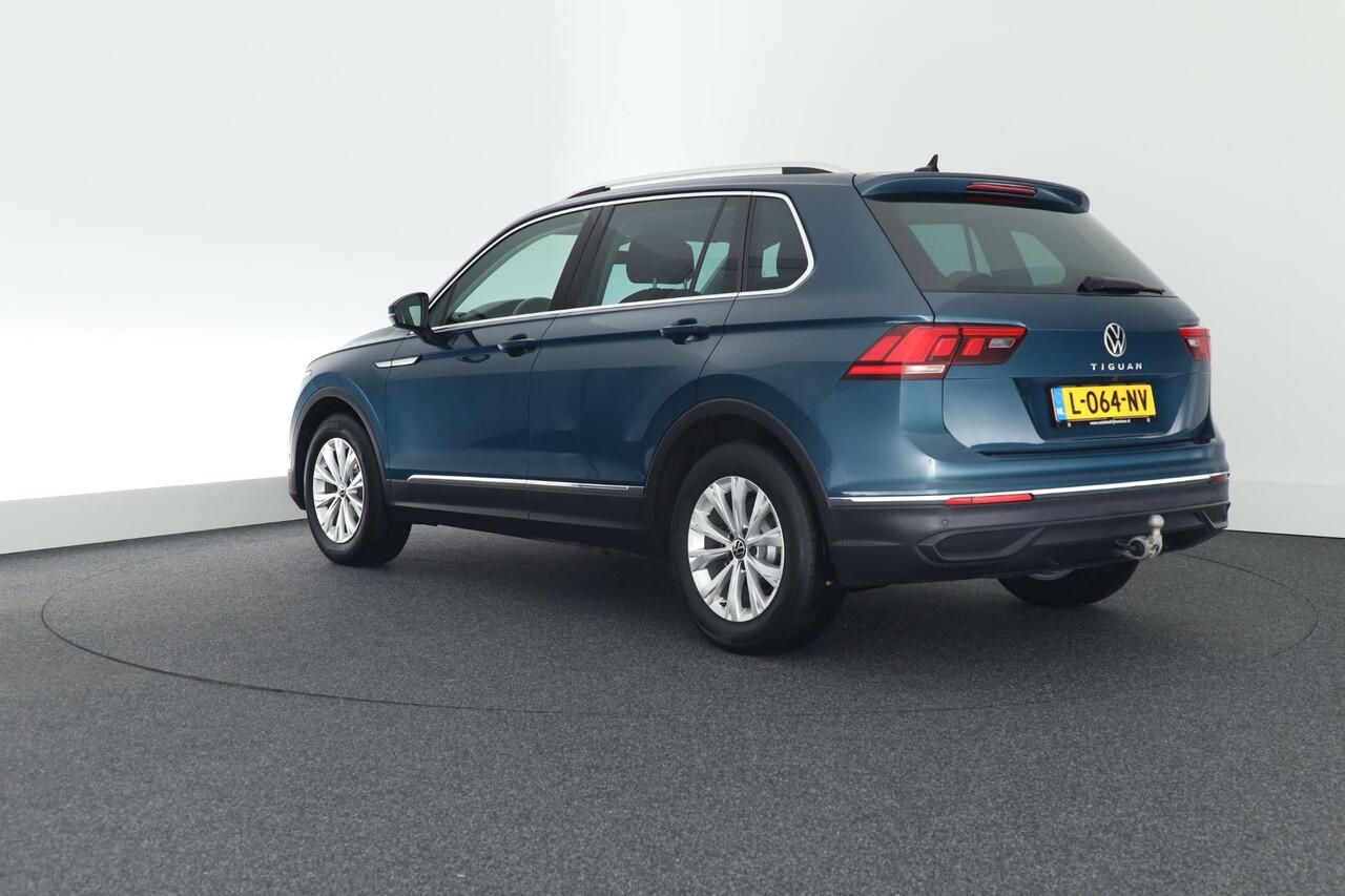 Volkswagen TIGUAN 1.5 TSI 150pk DSG Life Business Trekhaak Camera Keyless Virtual Cockpit Stoelverwarming Massage Navigatie