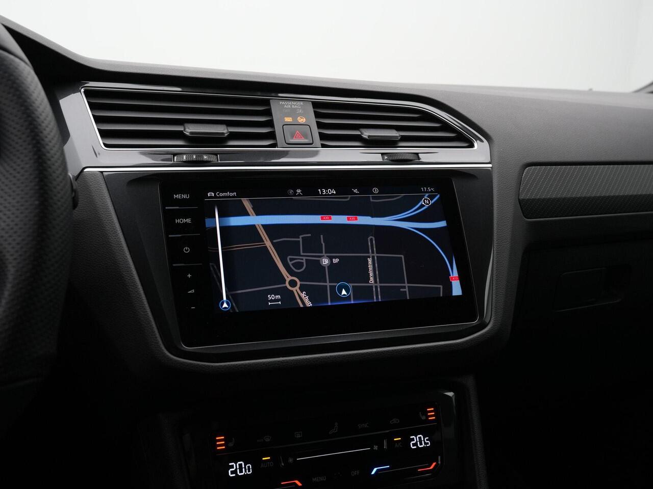 Volkswagen TIGUAN 1.4 TSI eHybrid 245 pk R-Line | Panoramadak | Trekhaak | Navigatie Discover Pro | Adaptief onderstel | 360 camera | IQ Light