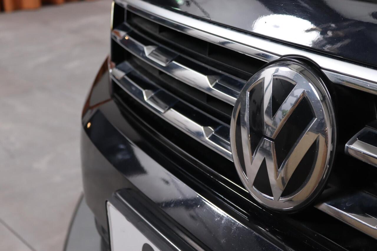 Volkswagen TIGUAN Allspace 1.5 TSI, Comfortline, 7-Persoons, Trekhaak, Stoelverwarming, ACC, Apple Carplay/ Android Auto, LED, Stoel Verwarming, Keyless, Navigatie,