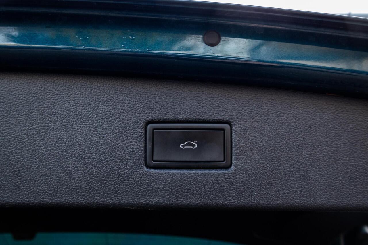 Volkswagen TIGUAN 1.4 TSI R-LINE IQ-LIGHTS|TREKHAAK|AUTOPARK|PlugIn|Carplay/android