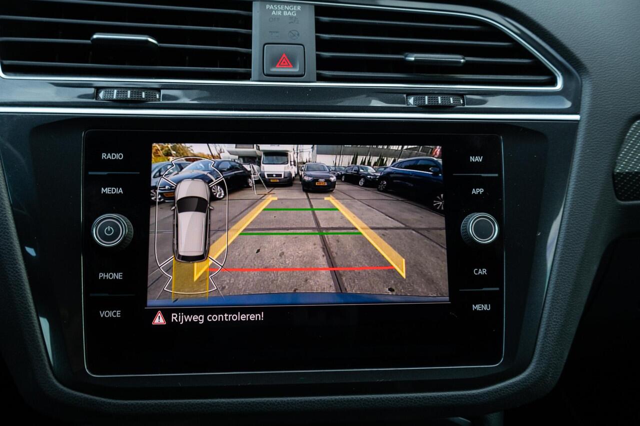 Volkswagen TIGUAN 1.4 TSI R-LINE IQ-LIGHTS|TREKHAAK|AUTOPARK|PlugIn|Carplay/android
