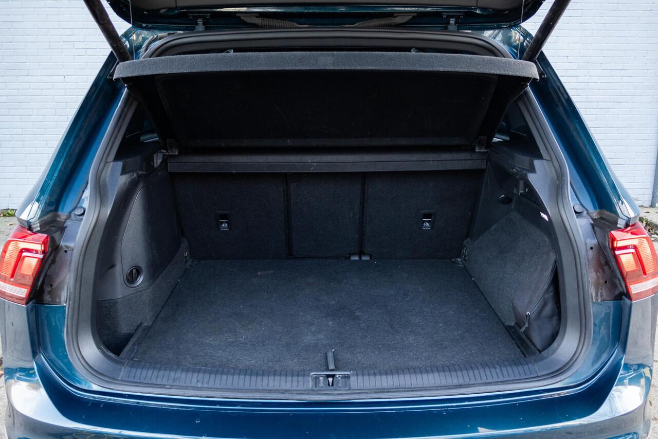 Volkswagen TIGUAN 1.4 TSI R-LINE IQ-LIGHTS|TREKHAAK|AUTOPARK|PlugIn|Carplay/android