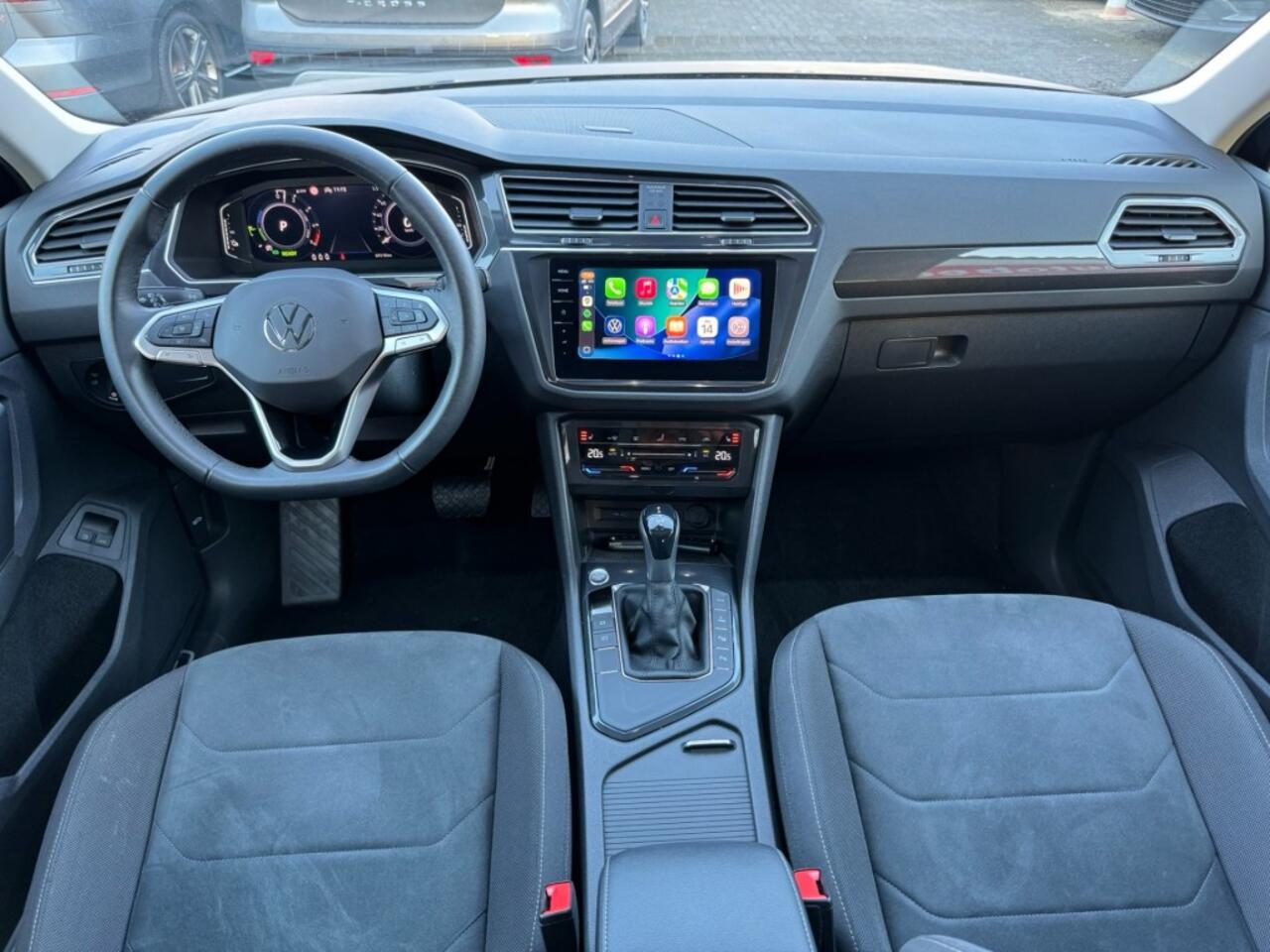 Volkswagen TIGUAN 1.4TSI eHybrid 245PK Elegance IQ-Light Virtual Camera ACC Trekhaak Navi