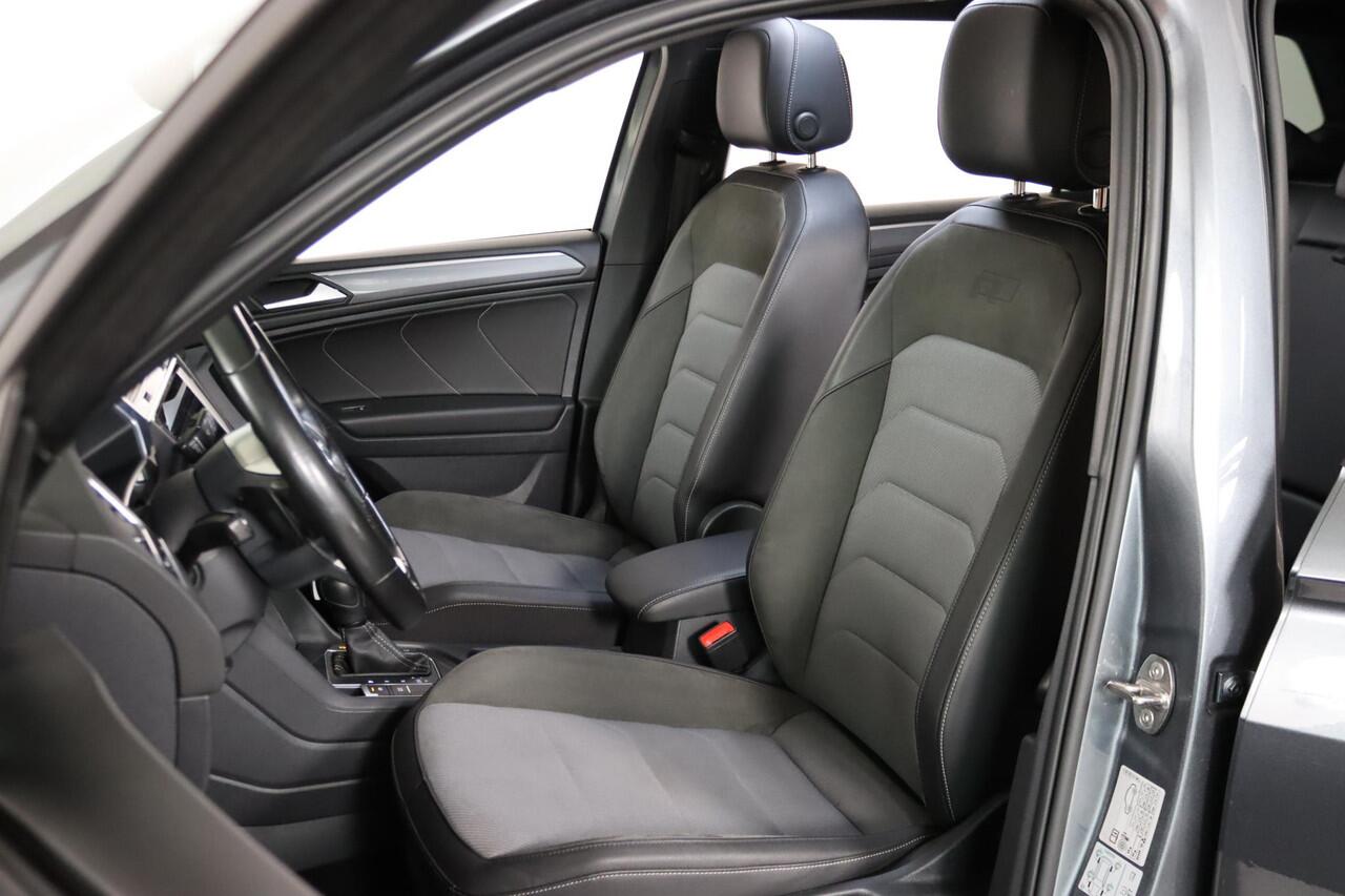 Volkswagen TIGUAN Allspace 1.5 TSI, 2x R-line, Blackstyle, 7-Persoons, Panoramadak, Head-up Display, ACC, Apple CarPlay/Android Auto, Digitale Cockpit, Stoelverwarming,