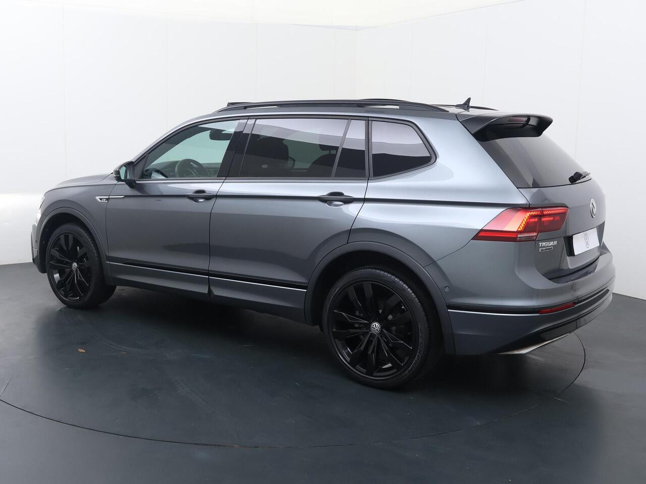 Volkswagen TIGUAN Allspace 1.5 TSI Highline Business R 7p. | 150 PK | Automaat | Panoramadak | Derde zitrij | Stoelverwarming | Dynaudio |