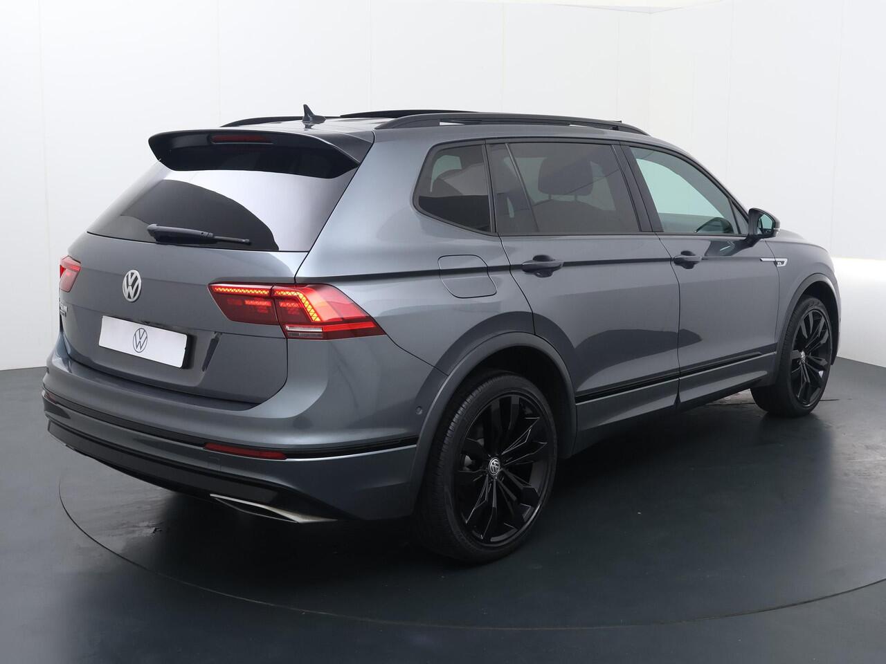 Volkswagen TIGUAN Allspace 1.5 TSI Highline Business R 7p. | 150 PK | Automaat | Panoramadak | Derde zitrij | Stoelverwarming | Dynaudio |