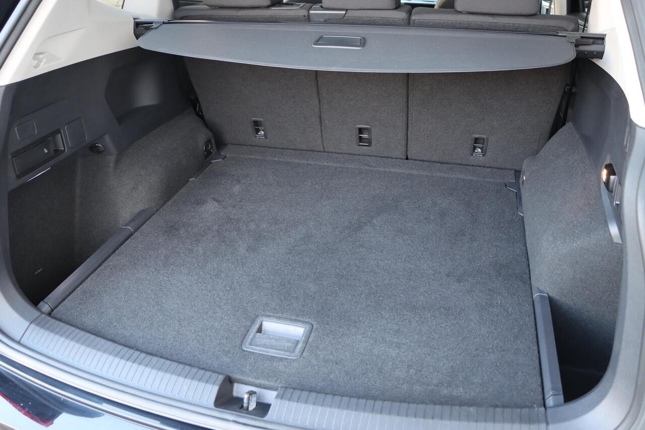 Volkswagen TIGUAN Allspace 1.5 TSI Life Business 150pk DSG7 Panoramadak | Stoel+Stuurverwarming | Camera | IQ. Drive