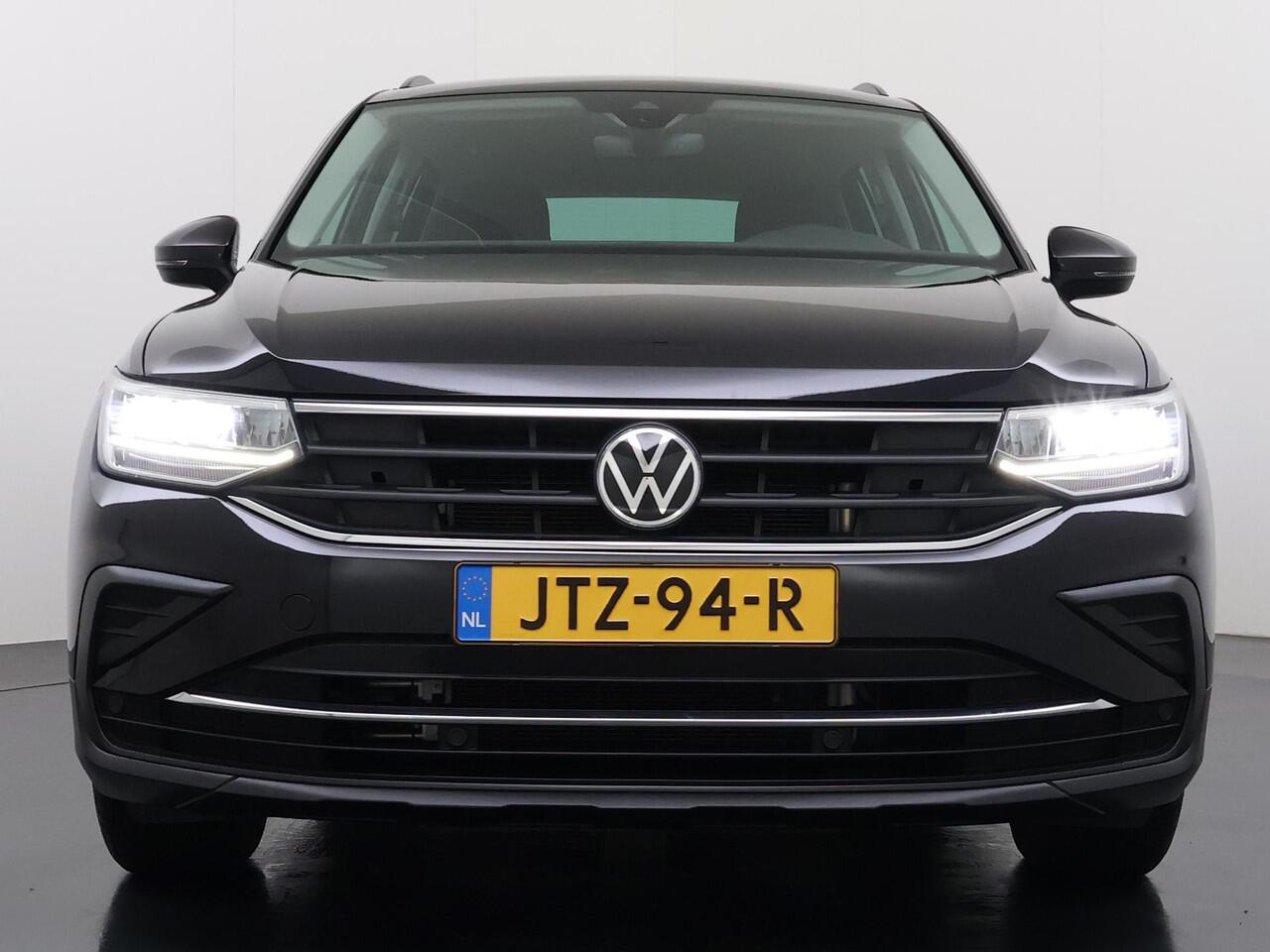 Volkswagen TIGUAN 1.4 TSI eHybrid VAN ¤29.900,- NU VOOR SLECHTS ¤26.877,- Uw LENTEVOORDEEL ¤3.023,- |PHEV| ELEK. ACHTERKLEP| DIGITAL DASH| ADAPTIVE CRUISE| RIJKLAAR INCL. 12 MND BOVAG GARANTIE