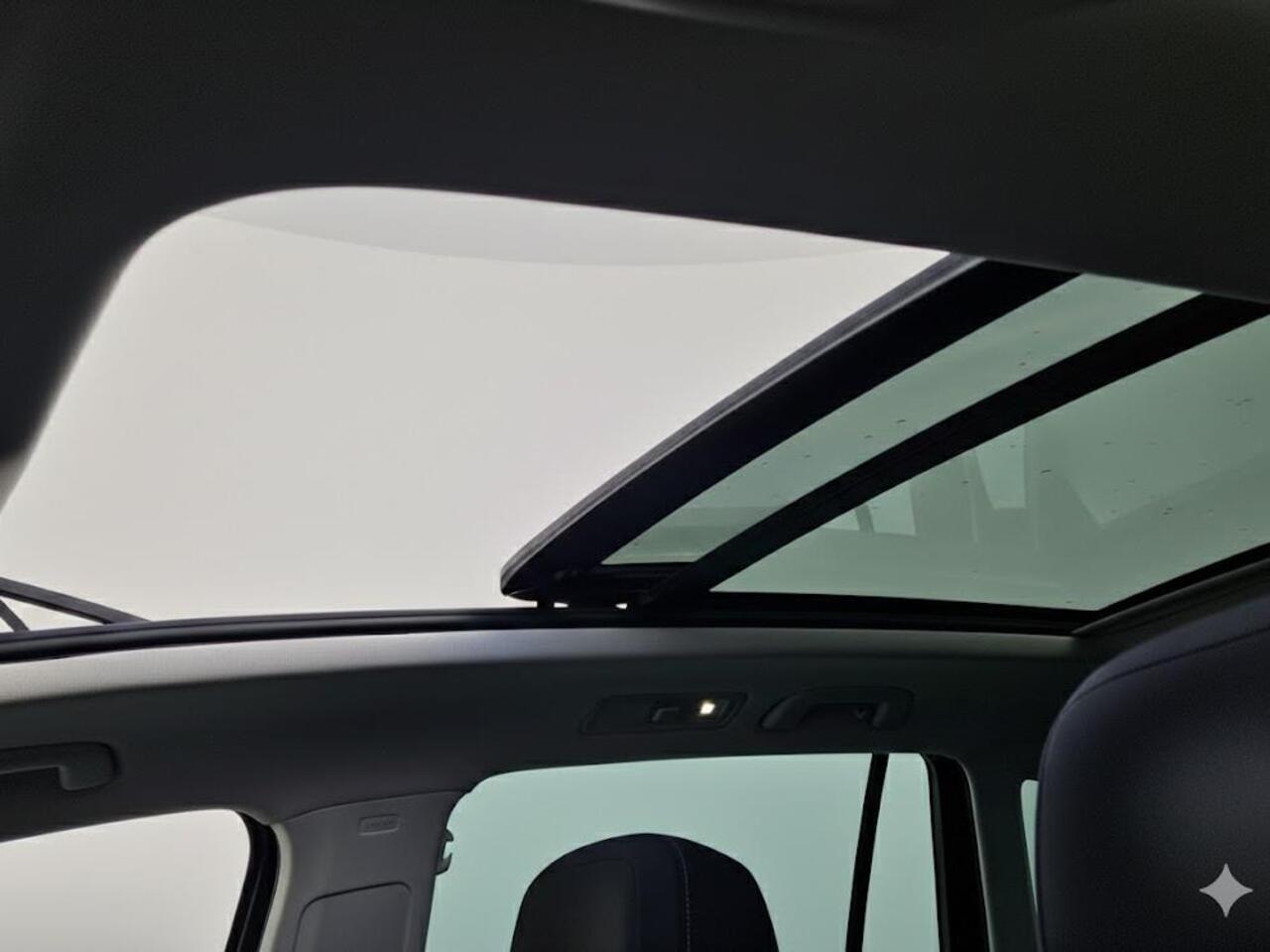 Volkswagen TIGUAN 1.4 TSI eHybrid Elegance Business+ Automaat |Trekhaak | Digitale tellerklok | Camera | Schuif/kanteldak | Cruise | PDC | Navigatie | Stoelverwarming