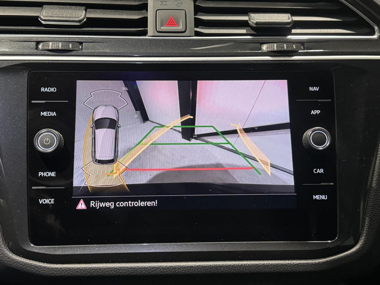 Volkswagen TIGUAN 1.4 TSI eHybrid Elegance Aut. | panorama | virtual-dash | trekhaak | SOH 91% |