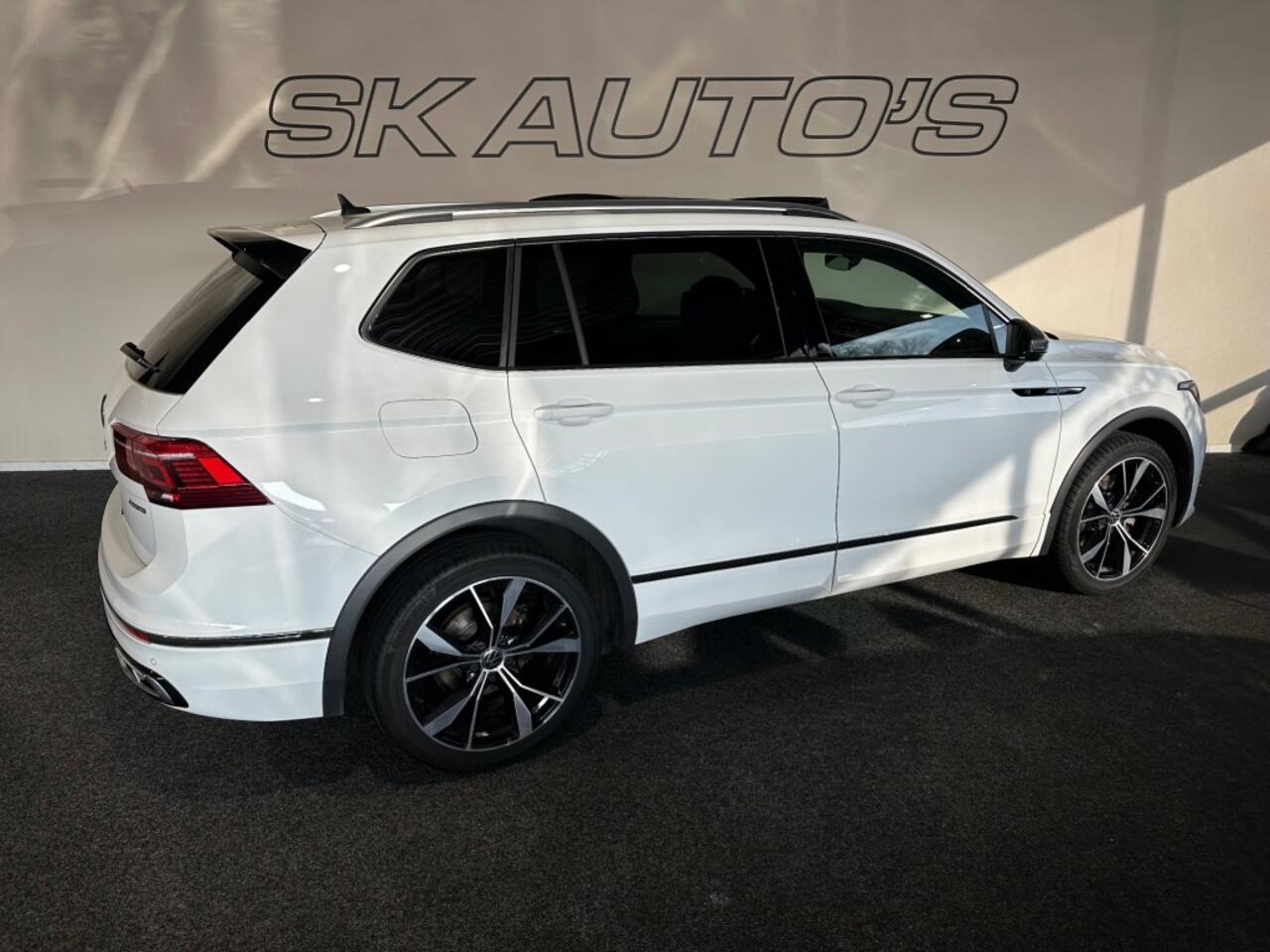 Volkswagen TIGUAN 2.0 TSI 4M. HL BUS R l 7PER l HUD l PANO l IQ LIGHT l CARPLAY l STOELVERW l 190PK l