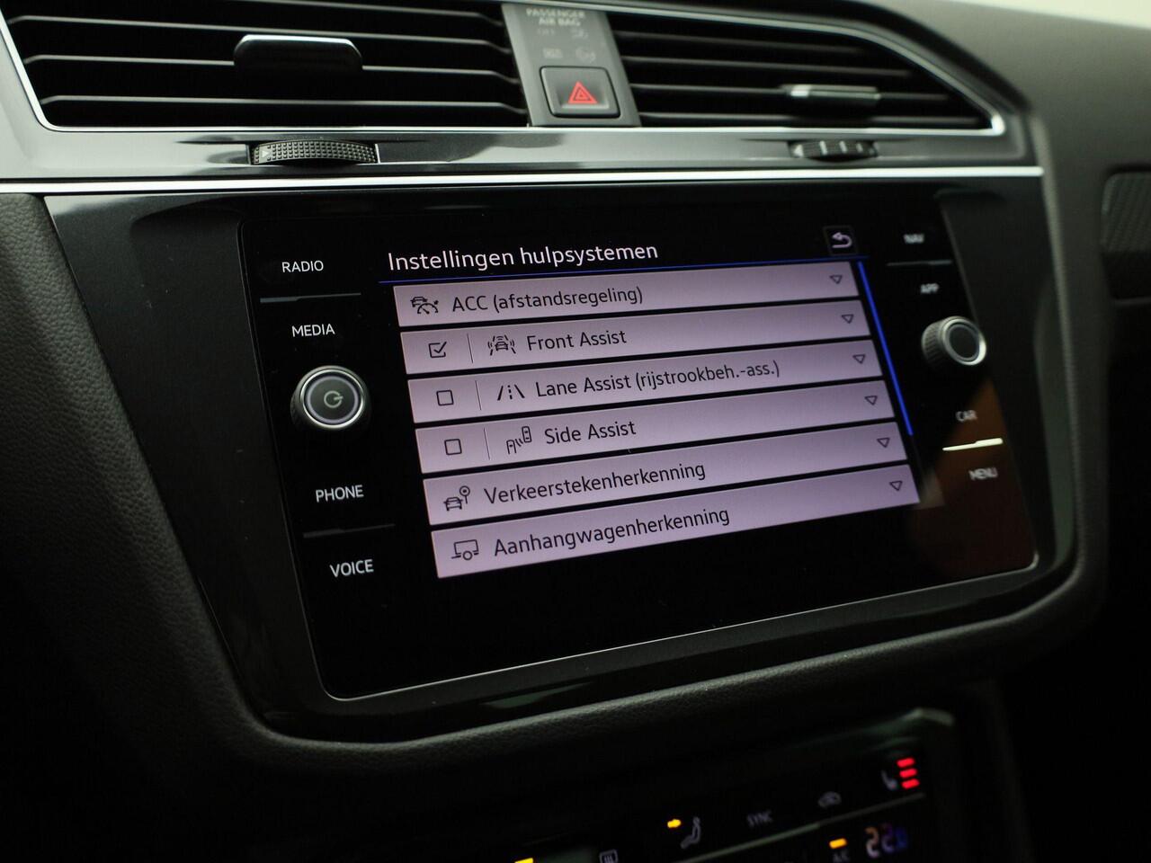 Volkswagen TIGUAN 1.5TSI/150PK R-Line DSG · Panoramadak · Navigatie · Camera + Parkeersensoren · Stoelverwarming ·