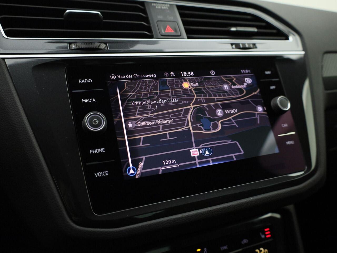 Volkswagen TIGUAN 1.5TSI/150PK R-Line DSG · Panoramadak · Navigatie · Camera + Parkeersensoren · Stoelverwarming ·