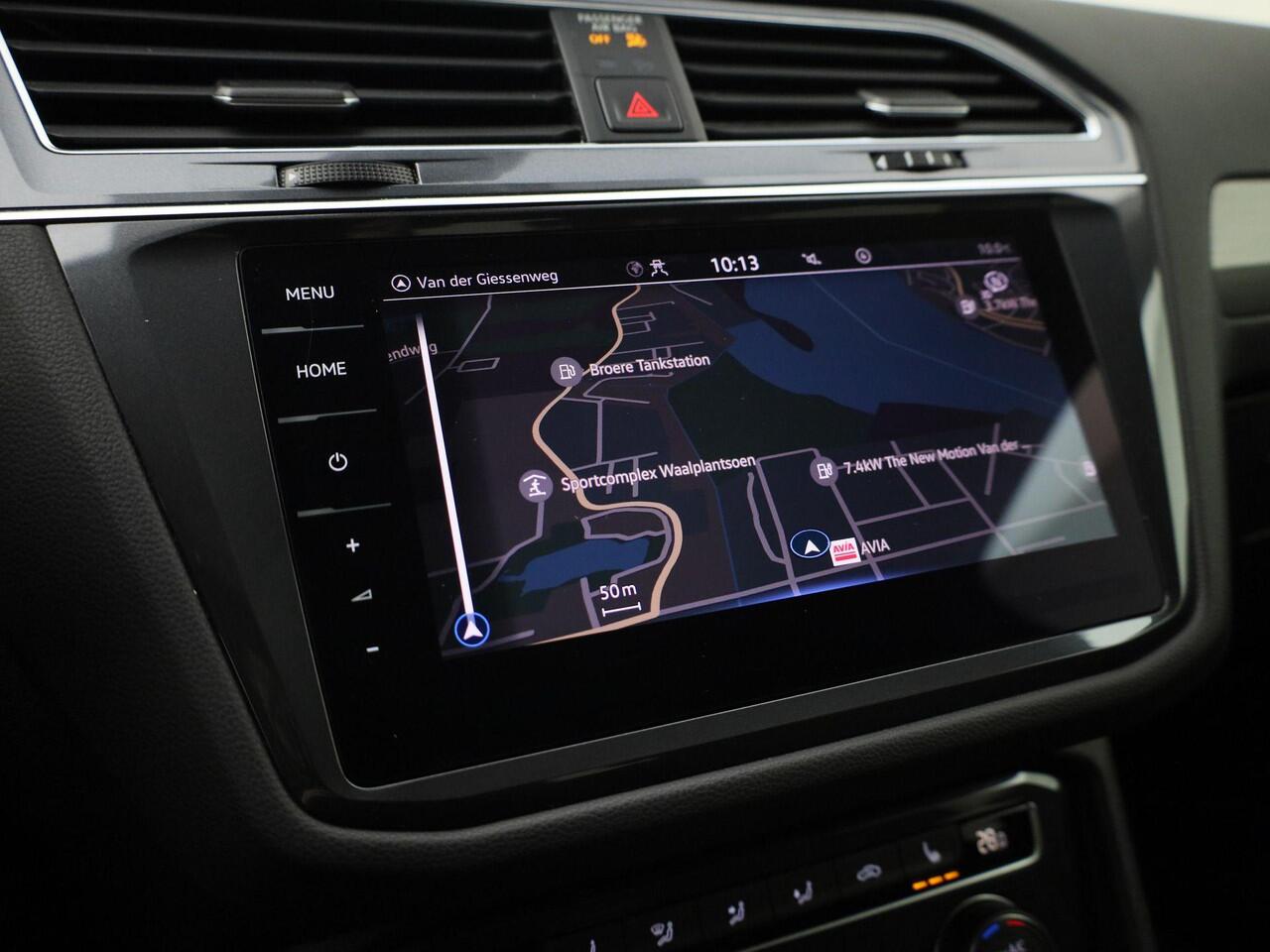 Volkswagen TIGUAN Allspace 1.5TSI/150PK DSG Comfortline Business · Panoramadak · Trekhaak · Camera · Apple/Android Car Play · Navigatie