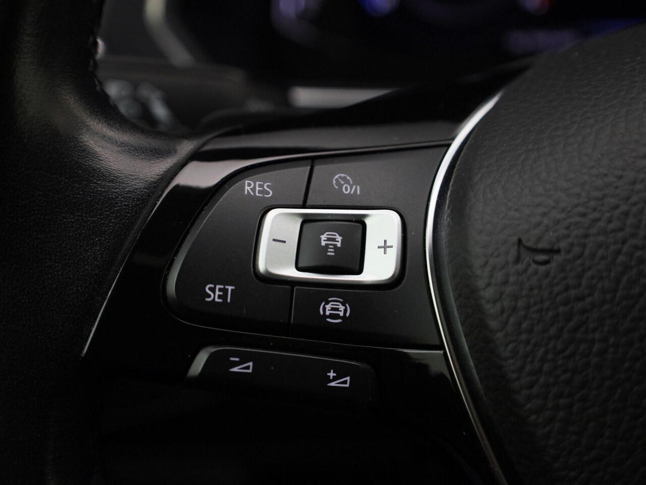 Volkswagen TIGUAN Allspace 1.5TSI/150PK DSG Comfortline Business · Panoramadak · Trekhaak · Camera · Apple/Android Car Play · Navigatie