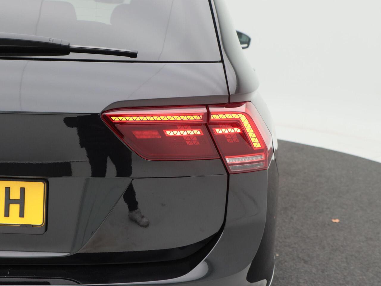 Volkswagen TIGUAN Allspace 1.5 TSi 150 Pk Automaat Elegance 7-Persoons | Adaptive Cruise | Full Led | Camera | Stoel Verwarming | 18 Inch | 33.070 Km!!