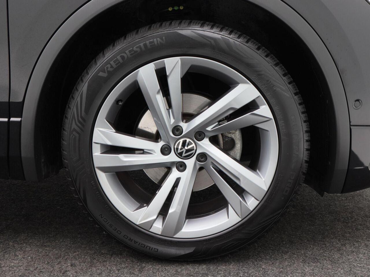 Volkswagen TIGUAN 1.5 TSi 150 Pk Automaat R-Line Business+ | Adaptive Cruise | Stoelverwarming | Full LED | Navigatie | 19 Inch | 67.903 Km!!