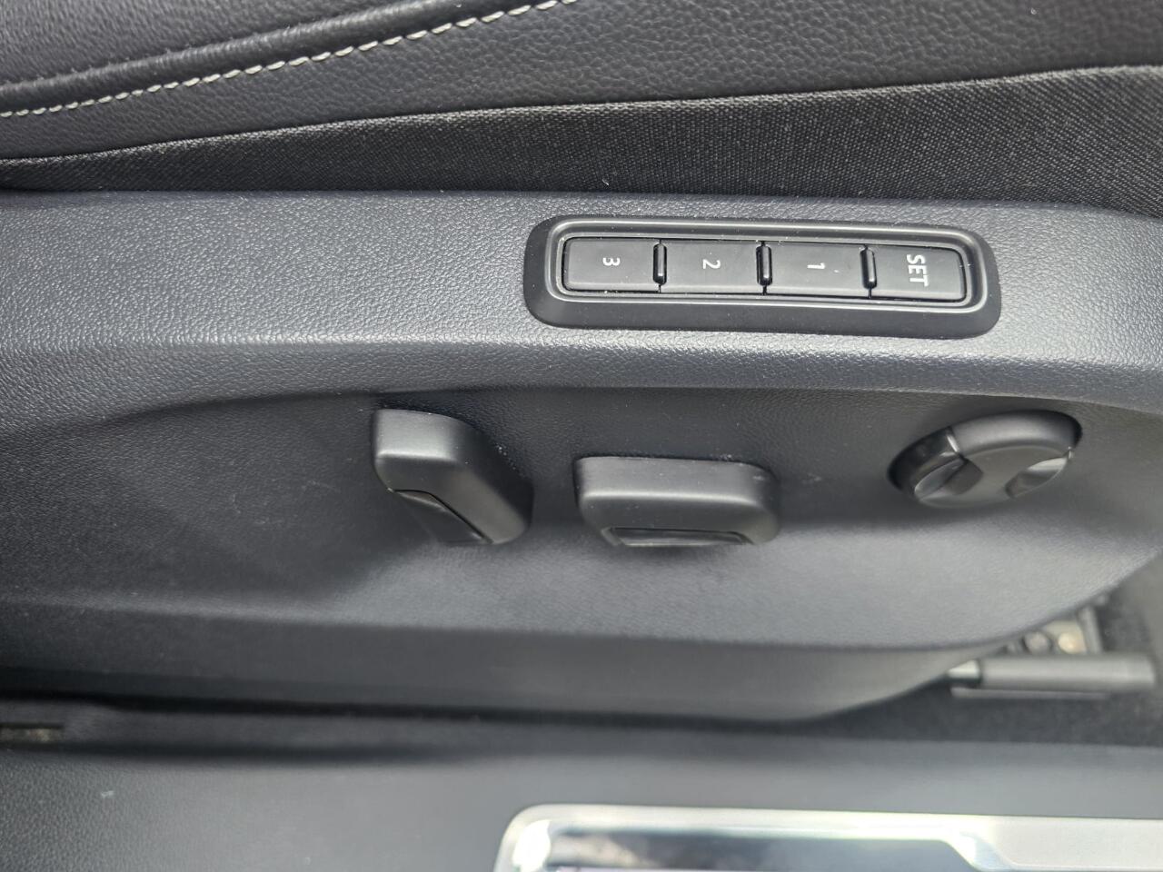 Volkswagen TIGUAN 1.4 TSI E HYBRID R LINE BUSINESS+ pano