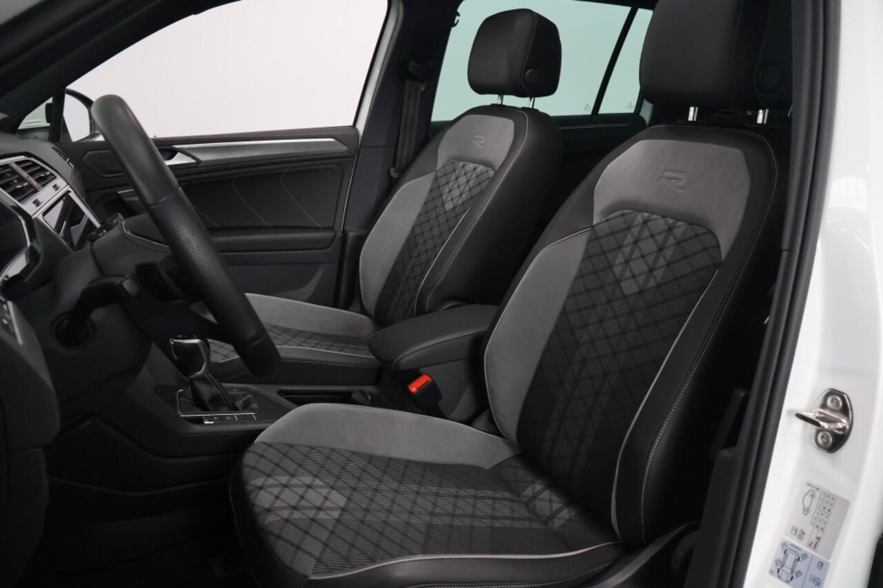 Volkswagen TIGUAN 1.4 TSI eHybrid R Business+ | Panoramdak | Trekhaak | Head Up