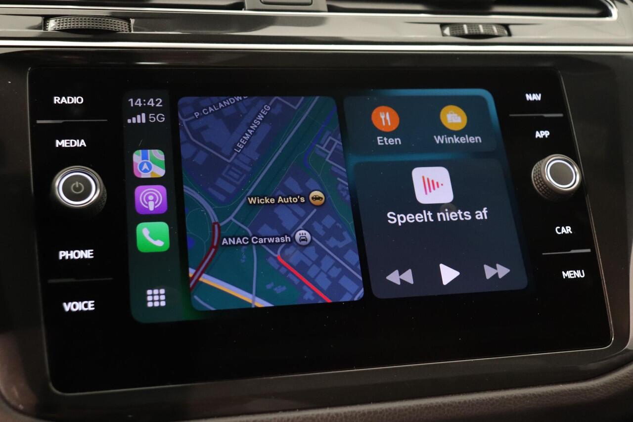 Volkswagen TIGUAN 1.5 TSI R-Line | Matrix LED | Black style | Trekhaak | AppleCarplay AndroidAuto Navigatie |