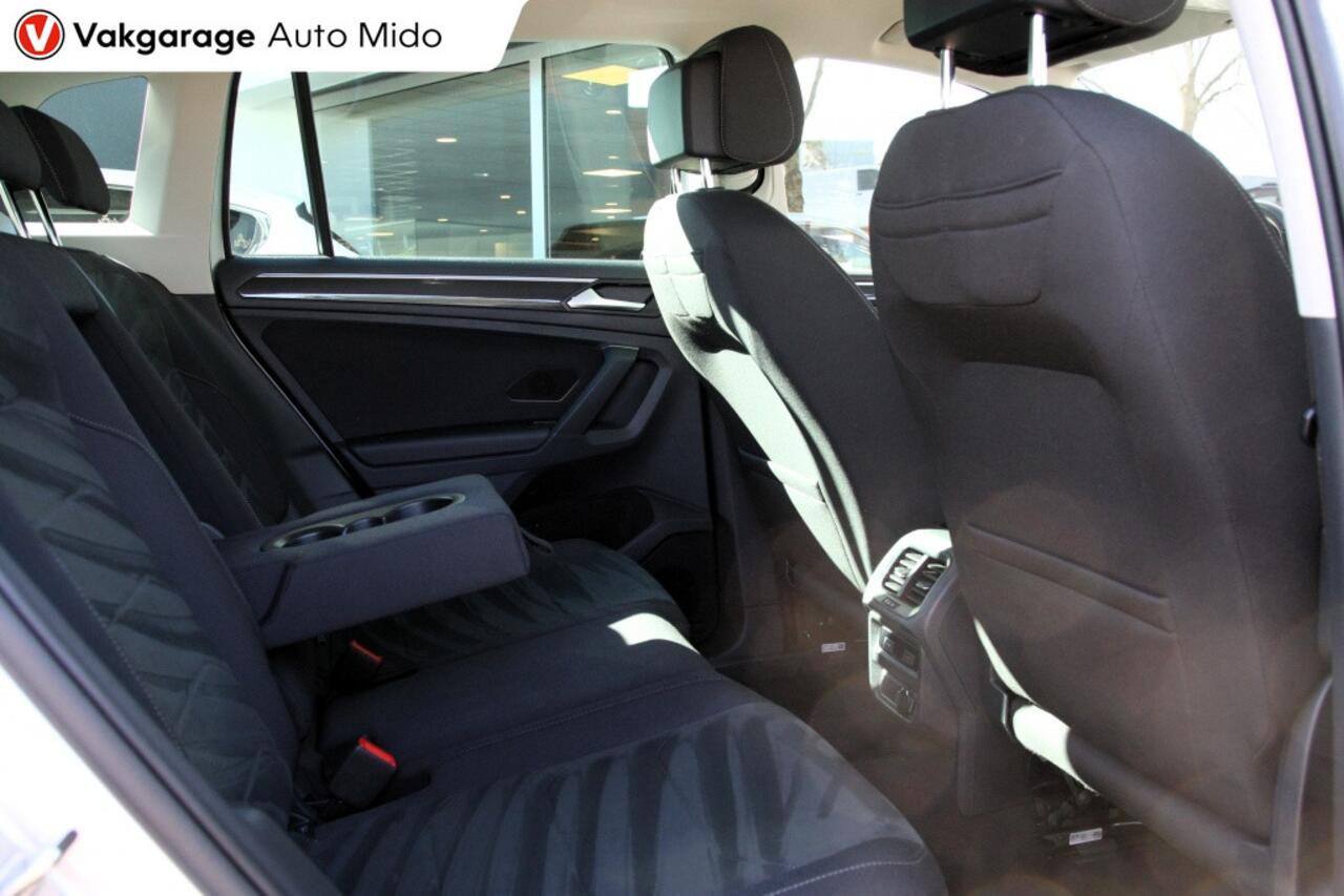 Volkswagen TIGUAN 1.4 eHybrid Automaat Elegance | Trekhaak | All-Season banden