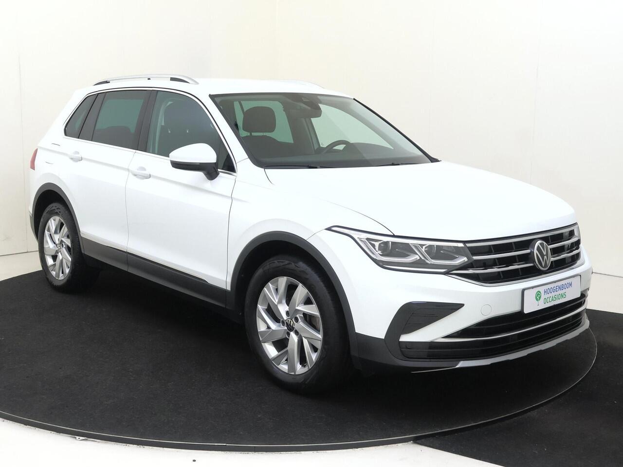 Volkswagen TIGUAN 1.4 TSI eHybrid Elegance | SoH 92% | Trekhaak | Stoel- en stuurwielverwarming | Digital cockpit Pro | Navigatie | Adaptieve cruise control | LED matrix verlichting | CarPlay |