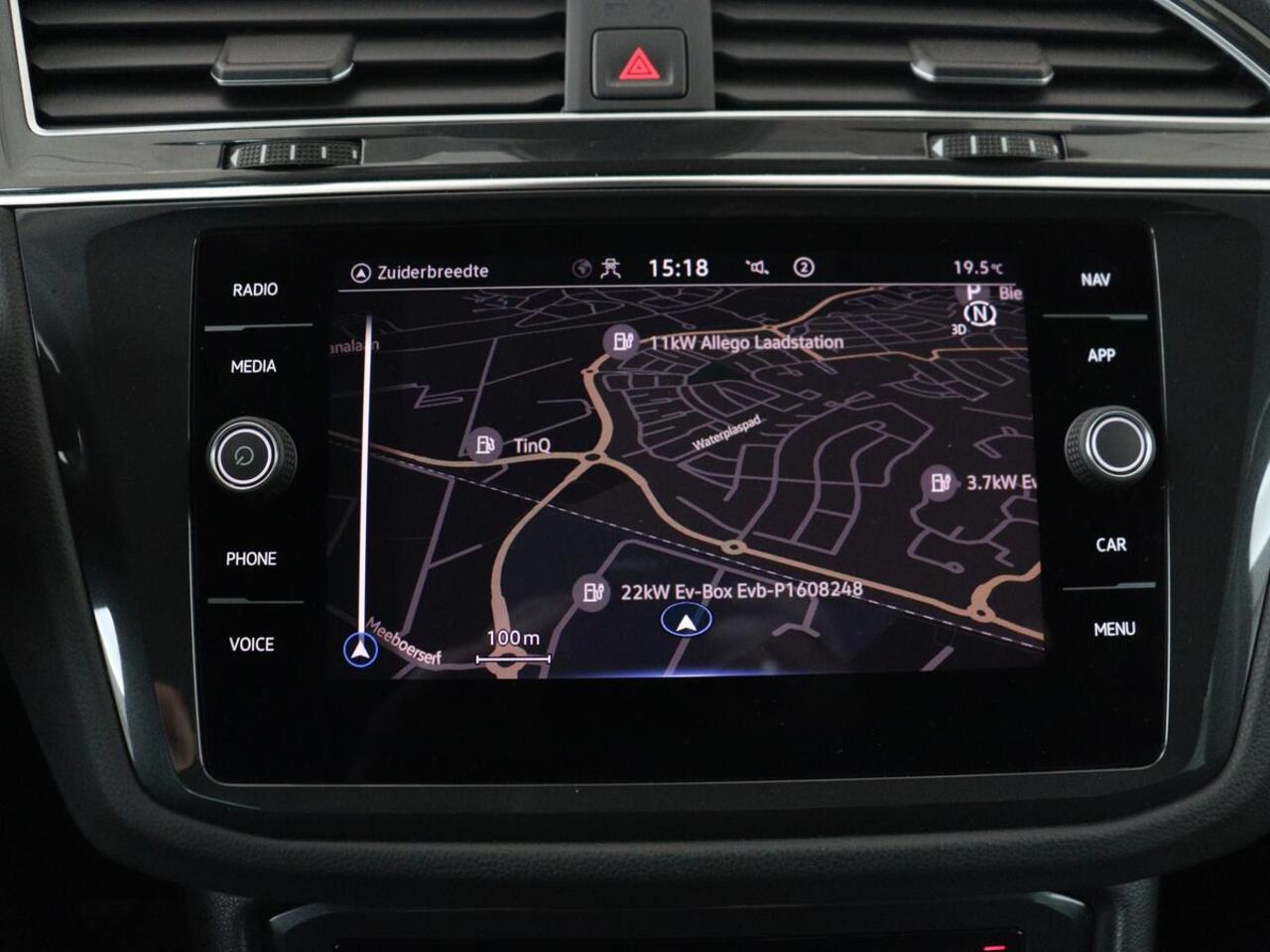 Volkswagen TIGUAN 1.5 TSI Life Business | Stoelverwarming | Massage | Virtual Cockpit | Carplay | Navigatie | Keyless | Adaptive cruise | Parkeerhulp | Full LED | Climate control