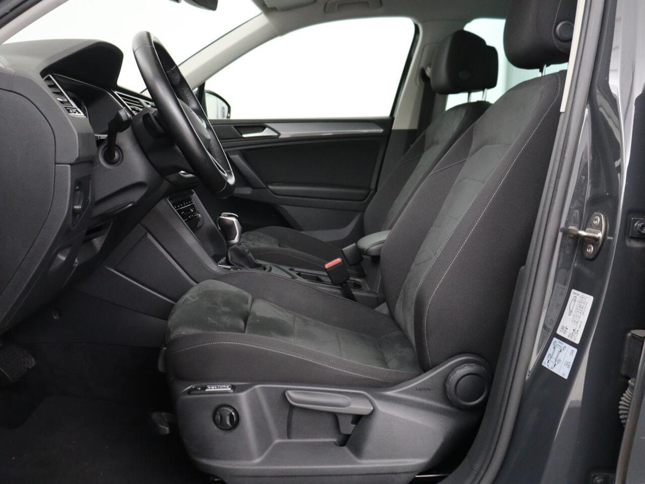 Volkswagen TIGUAN 1.5 TSI Life Business | Stoelverwarming | Massage | Virtual Cockpit | Carplay | Navigatie | Keyless | Adaptive cruise | Parkeerhulp | Full LED | Climate control