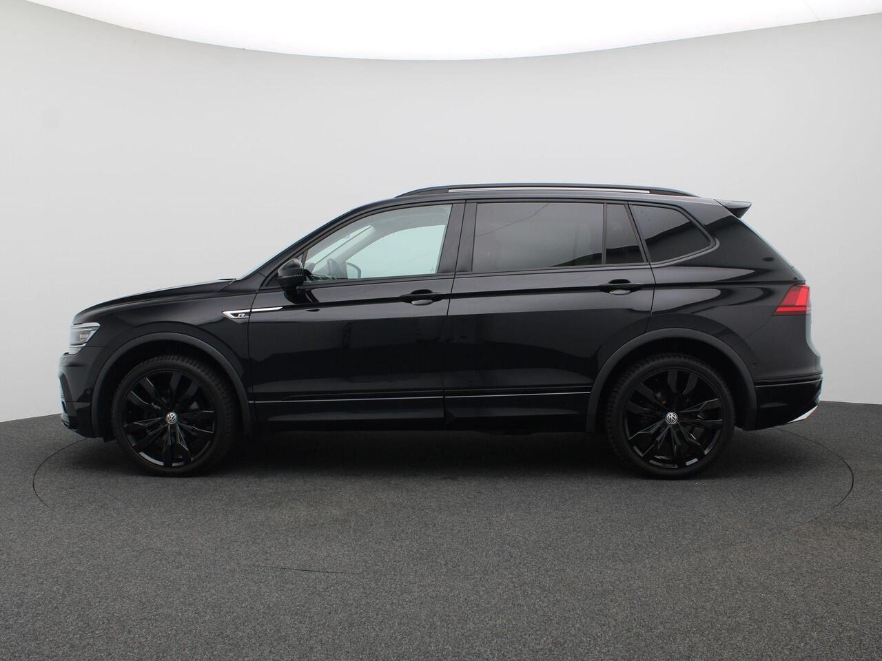 Volkswagen TIGUAN Allspace 1.5 TSI Highline Business R 7p. 150PK DSG R-line, Trekhaak, 20", Black Style, Head-Up Display, Achteruitrijcamera, Alarm, Keyless
