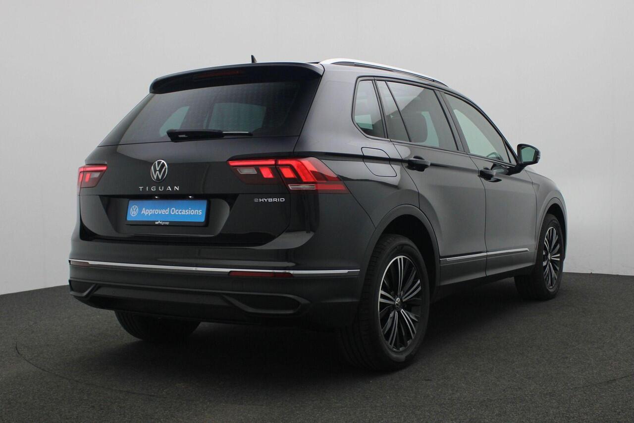 Volkswagen TIGUAN 1.4 TSI 245 pk DSG eHybrid Active Business | Panoramadak | Adaptief onderstel | Stuur-/stoelverwarming | Adaptive Cruise |