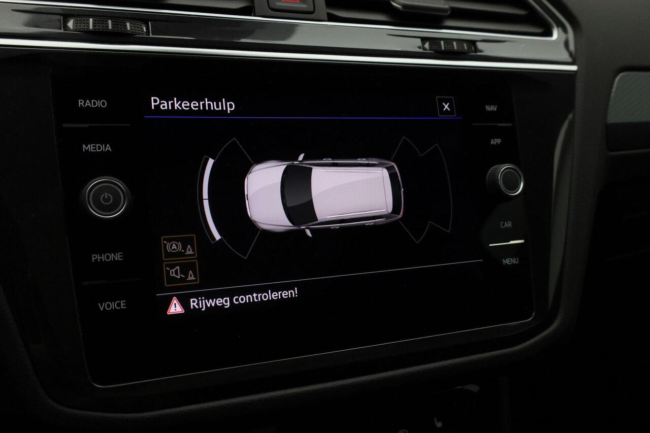 Volkswagen TIGUAN 1.4 TSI 245 pk DSG eHybrid Active Business | Panoramadak | Adaptief onderstel | Stuur-/stoelverwarming | Adaptive Cruise |