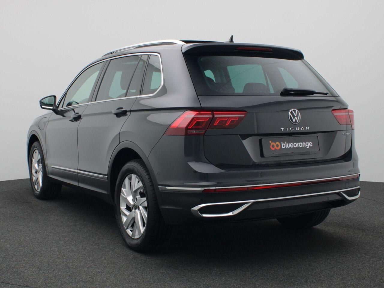 Volkswagen TIGUAN 1.4 TSI eHybrid Elegance 245PK DSG Pano-Schuifdak, Ergo Active, Keyless, Elektr. Achterklep, Adaptieve Cruise, Achteruitrijcamera, Side Assist, 18" LM Velgen