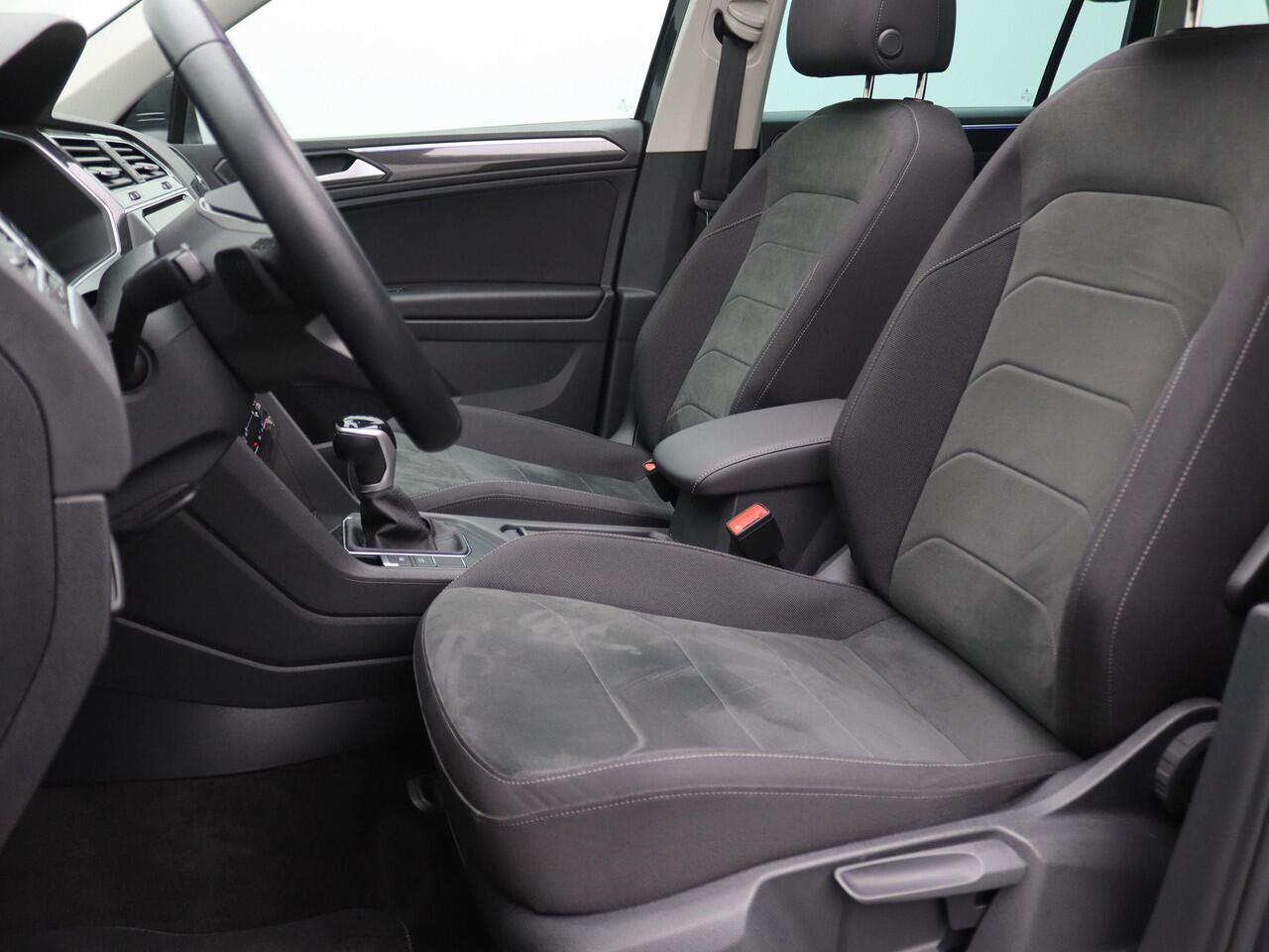 Volkswagen TIGUAN 1.4 TSI eHybrid Elegance 245PK DSG Pano-Schuifdak, Ergo Active, Keyless, Elektr. Achterklep, Adaptieve Cruise, Achteruitrijcamera, Side Assist, 18" LM Velgen