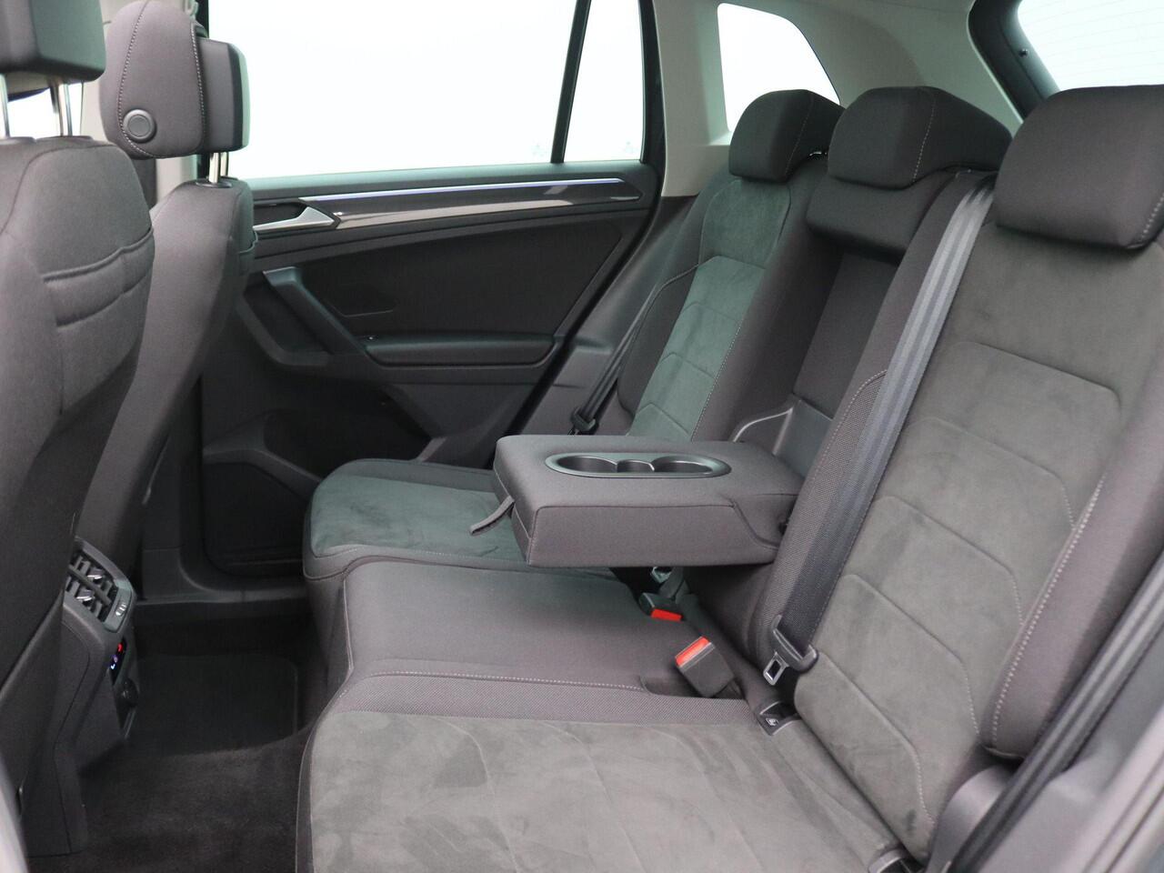 Volkswagen TIGUAN 1.4 TSI eHybrid Elegance 245PK DSG Pano-Schuifdak, Ergo Active, Keyless, Elektr. Achterklep, Adaptieve Cruise, Achteruitrijcamera, Side Assist, 18" LM Velgen