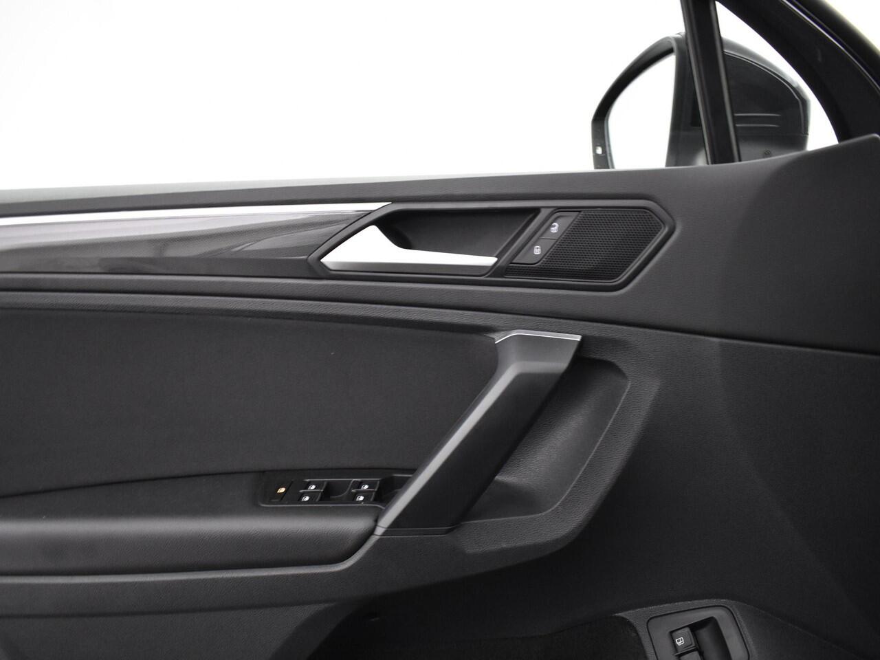 Volkswagen TIGUAN 1.4 Tsi 245pk DSG eHybrid Elegance · Panoramadak · Camera · Apple/Android Car Play · Elek. Trekhaak · Elek. Achterklep · 18'' Inch ·