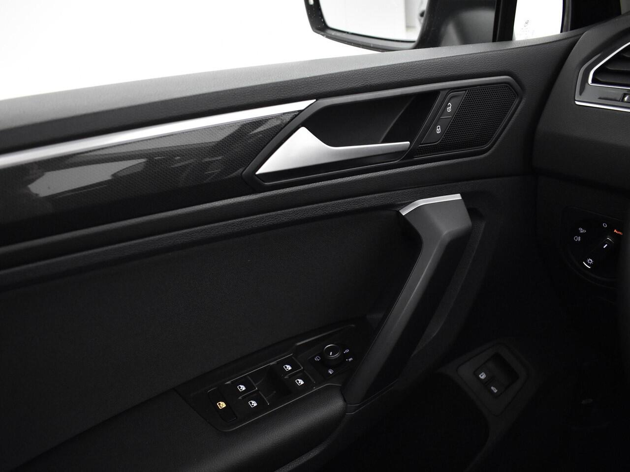 Volkswagen TIGUAN 1.4 Tsi 245pk DSG eHybrid Elegance · Panoramadak · Camera · Apple/Android Car Play · Elek. Trekhaak · Elek. Achterklep · 18'' Inch ·