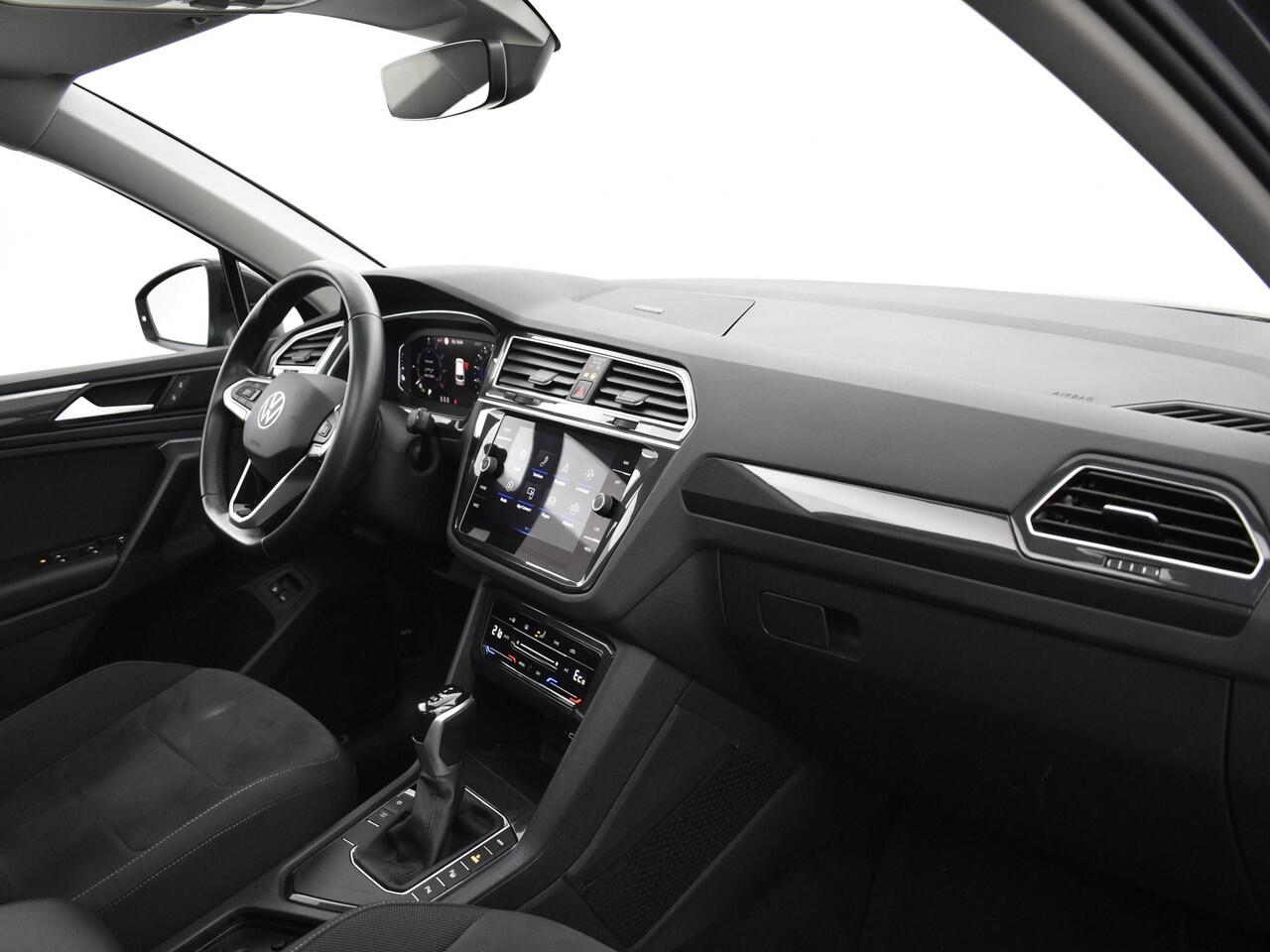 Volkswagen TIGUAN 1.4 Tsi 245pk DSG eHybrid Elegance · Panoramadak · Camera · Apple/Android Car Play · Elek. Trekhaak · Elek. Achterklep · 18'' Inch ·