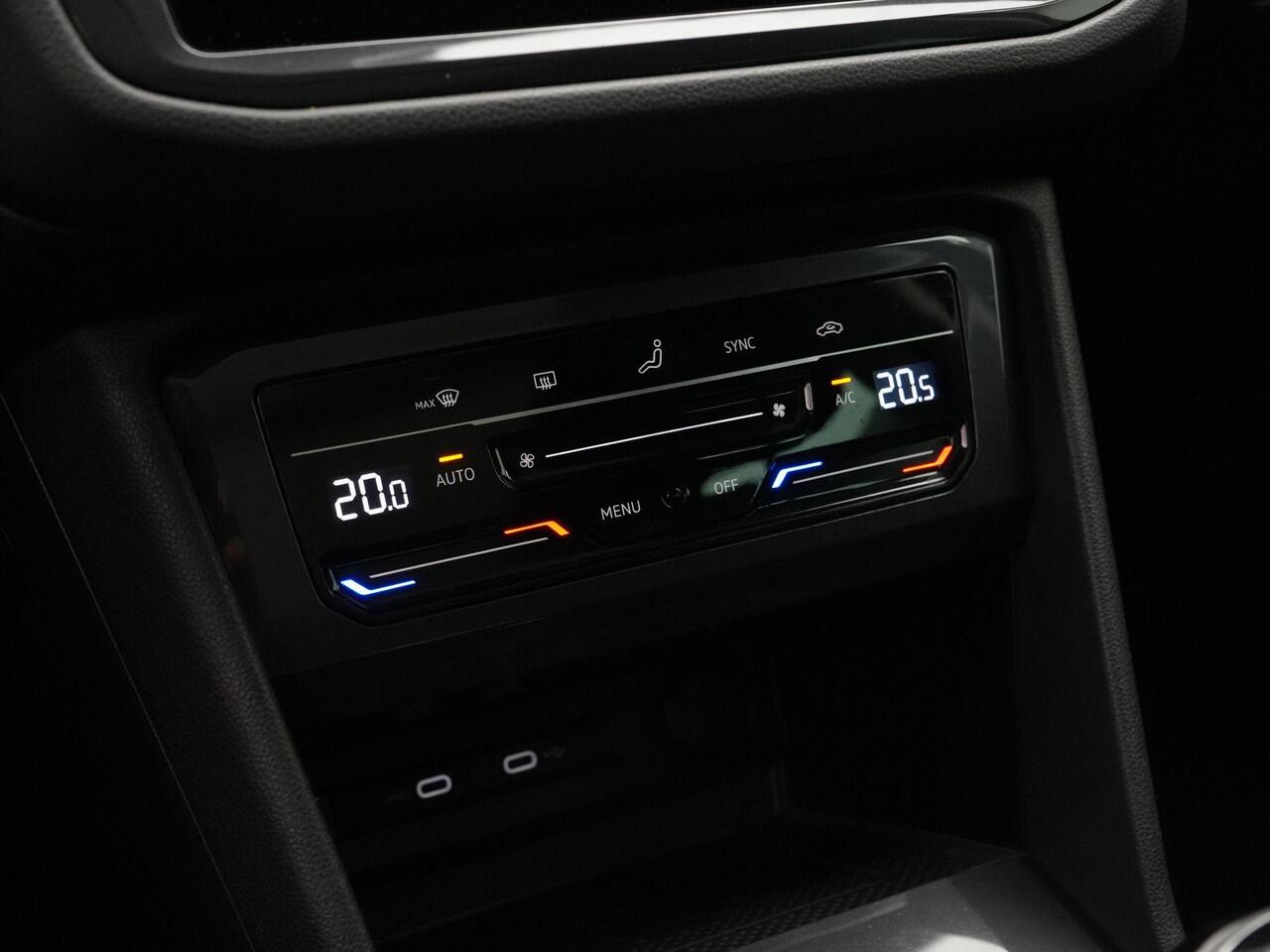 Volkswagen TIGUAN 1.4 TSI 245 pk DSG eHybrid Elegance | Panoramadak | Achteruitrijcamera | Navigatie | Alcantara | Keyless Entry