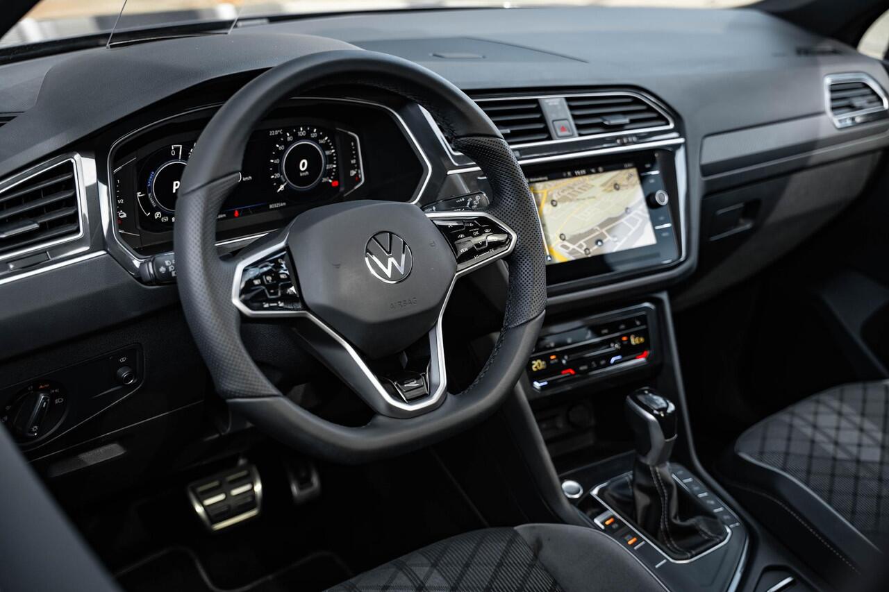 Volkswagen TIGUAN 1.4 TSI eHybrid R-Line Business+ |Pano |Trekhaak |Head-Up |Keyless |IQ Light
