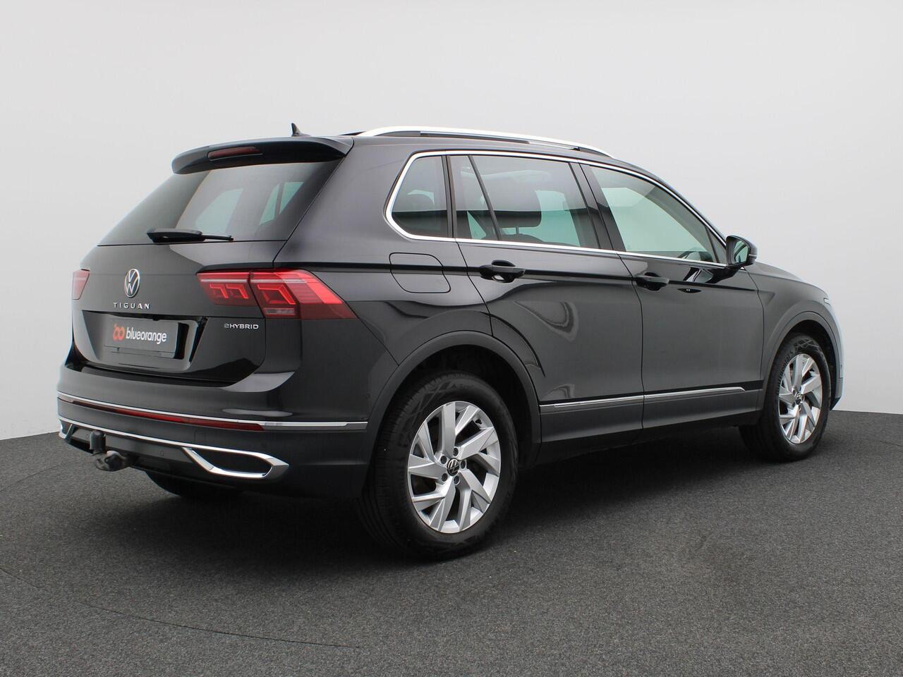 Volkswagen TIGUAN 1.4 TSI Elegance eHybrid 245PK DSG matrix led, massagestoel, trekhaak, achteruitrijcamera, elektrische achterklep, panoramadak, adaptive cruise, side assist, stuur-stoelverwarming, elektrische achterklep, keyless, 18" lichtmetaal