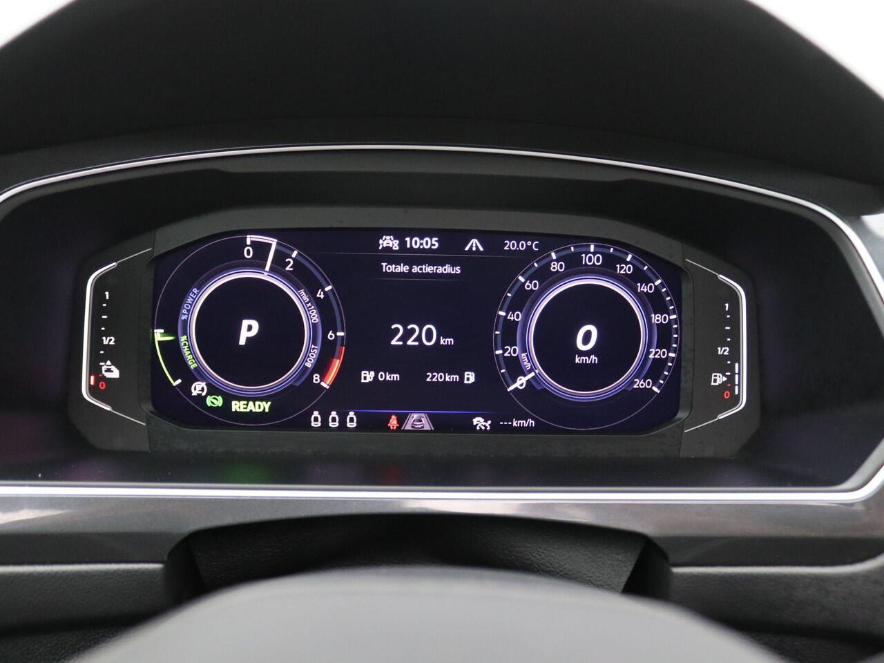 Volkswagen TIGUAN 1.4 TSI Elegance eHybrid 245PK DSG matrix led, massagestoel, trekhaak, achteruitrijcamera, elektrische achterklep, panoramadak, adaptive cruise, side assist, stuur-stoelverwarming, elektrische achterklep, keyless, 18" lichtmetaal