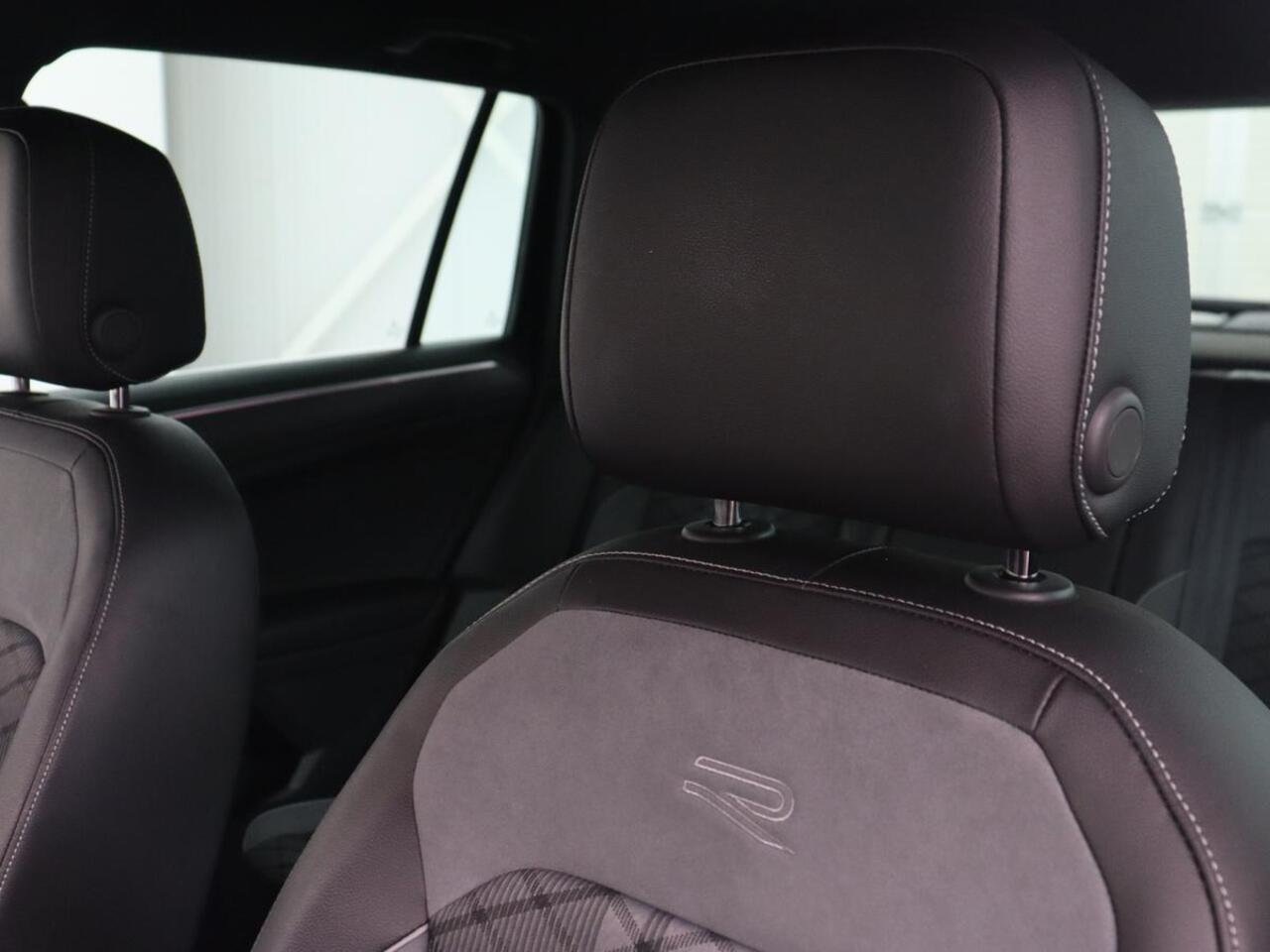 Volkswagen TIGUAN 1.5 TSI R-Line Business+ | Automaat | Trekhaak | Carplay | Stoelverwarming | Stuurverwarming | Adaptive Cruise | LED | Sfeerverlichting | Climate controle | LMV 20 inch