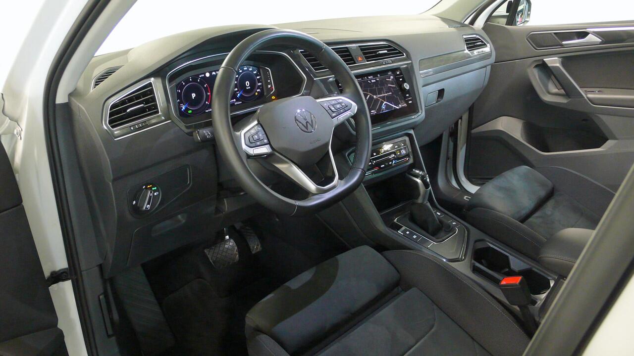 Volkswagen TIGUAN 1.5 TSI Life | Ergo seats | Trekhaak | 1e eigenaar