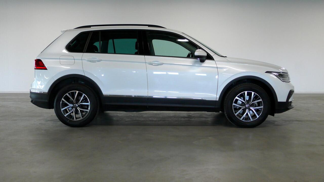 Volkswagen TIGUAN 1.5 TSI Life | Ergo seats | Trekhaak | 1e eigenaar