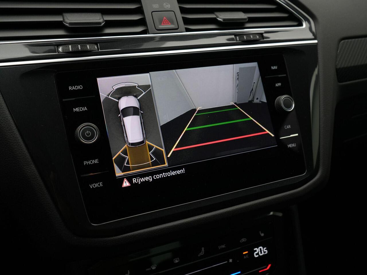 Volkswagen TIGUAN 1.4 TSI eHybrid 245 pk DSG R-Line Business | Panoramadak | Leder | Geheugenstoelen | Rondomzicht camera | IQ Light