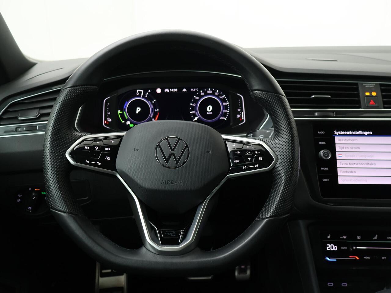 Volkswagen TIGUAN 1.4 TSI eHybrid R-Line Business+ | 245 PK | SoH 97% | Trekhaak wegklapbaar | Panoramadak | Navigatiesyteem | R-Line |