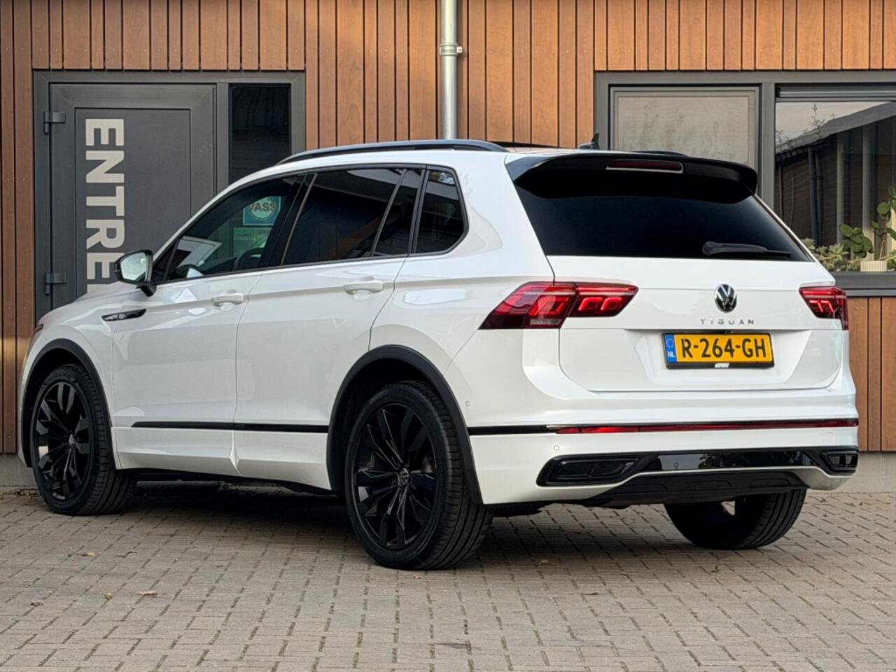 Volkswagen TIGUAN 1.5 TSI DSG R-LINE Pano Camera Virtueel