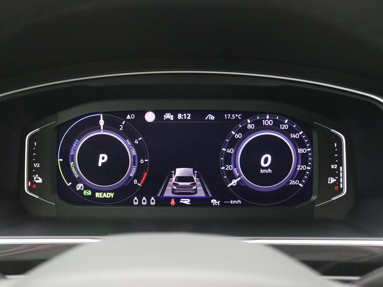 Volkswagen TIGUAN 1.4 TSI eHybrid R-Line Business+ 245PK DSG SOH 88%, Volleder, Memorystoel, Trekhaak, Stoel-Stuurverwarming, Achteruitrijcamera,